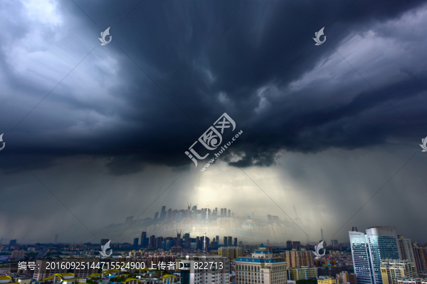 暴風(fēng)雨前夕