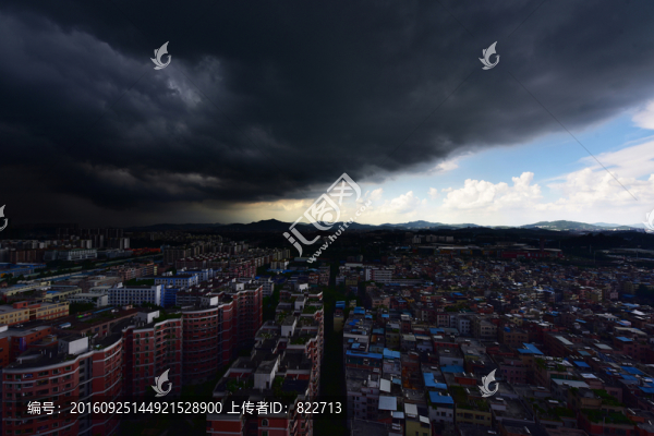 暴風(fēng)雨前夕