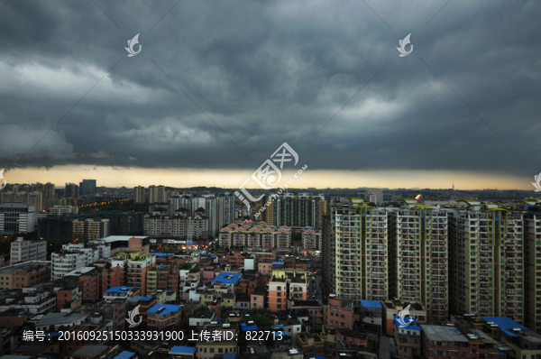 暴風(fēng)雨前夕