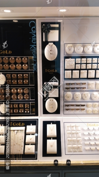 首飾柜臺展示