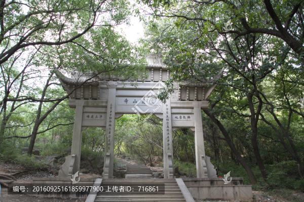牌樓,靈巖山寺