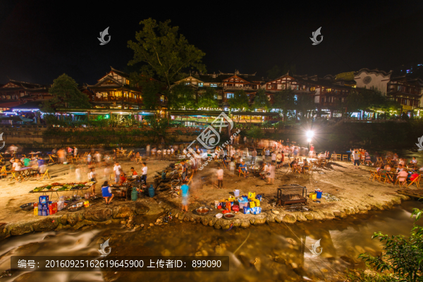 泰安古鎮(zhèn),青城后山,夜景