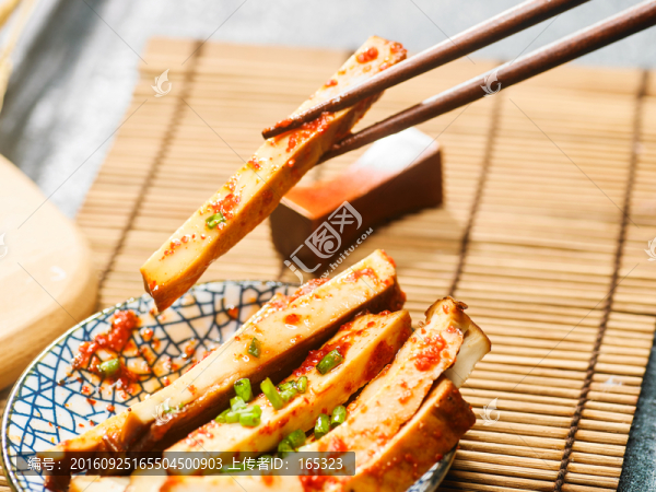 蔥爆鹵味香干