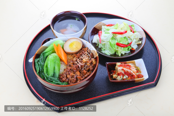 肉沫拌飯
