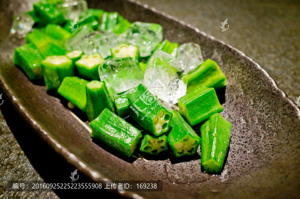 冰鎮(zhèn)秋葵