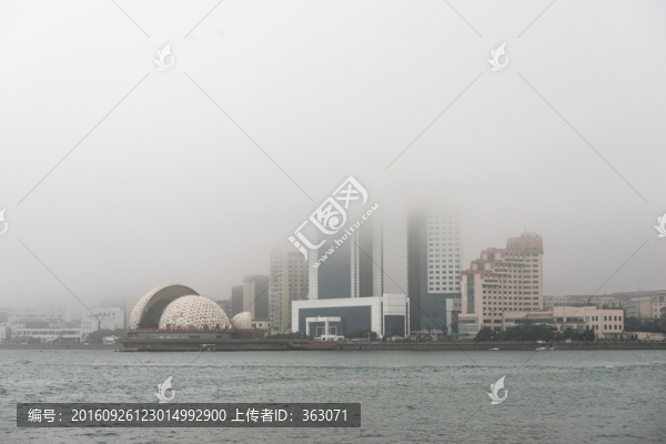 大霧下的青島
