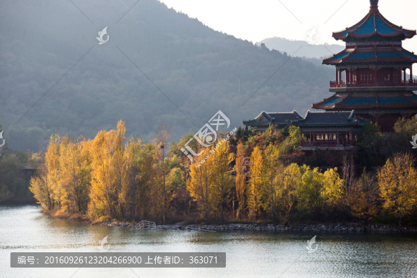 十三陵水庫(kù)秋景