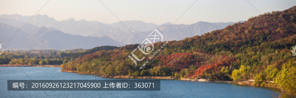 十三陵水庫(kù)秋景