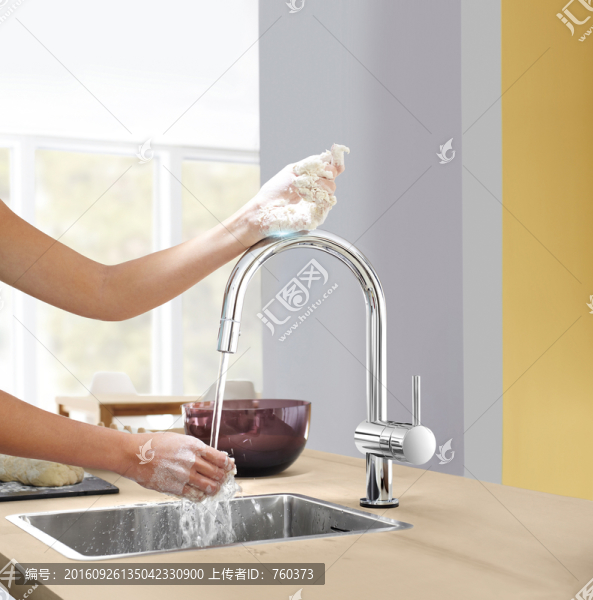 廚房感應水龍頭