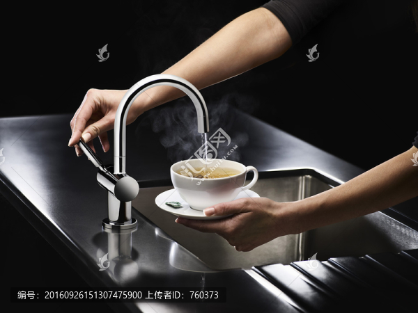 廚房五金潔具之水龍頭