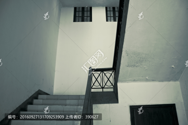 老式辦公樓樓梯