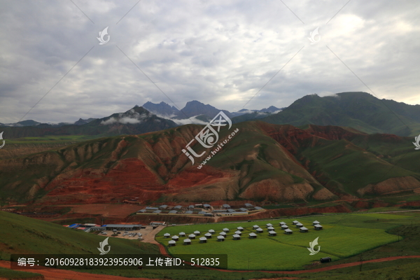 卓爾山