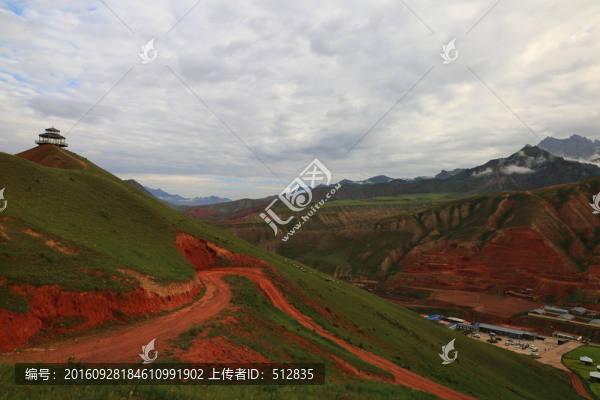 卓爾山