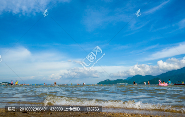 假日海灘