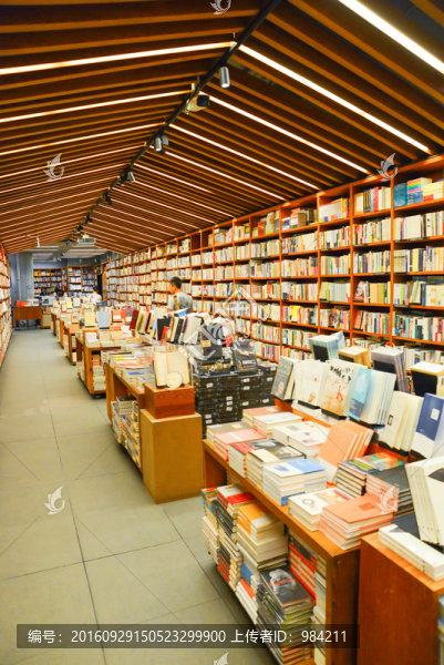 書(shū)店,書(shū)店環(huán)境,書(shū)店擺設(shè)