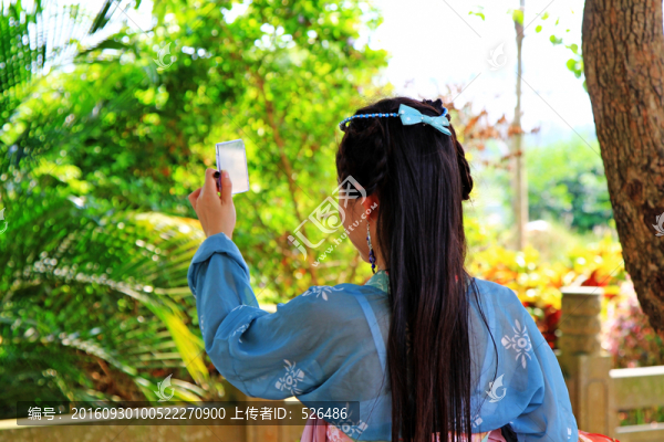 梳妝美女