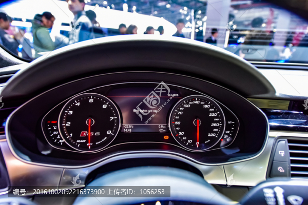 轎車儀表盤