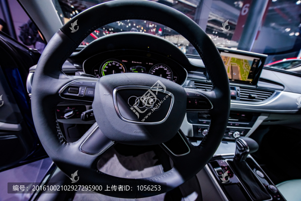轎車駕駛室