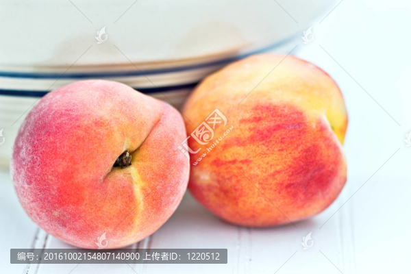 新鮮桃子