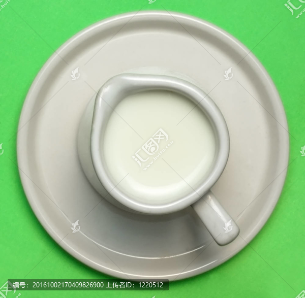 牛奶