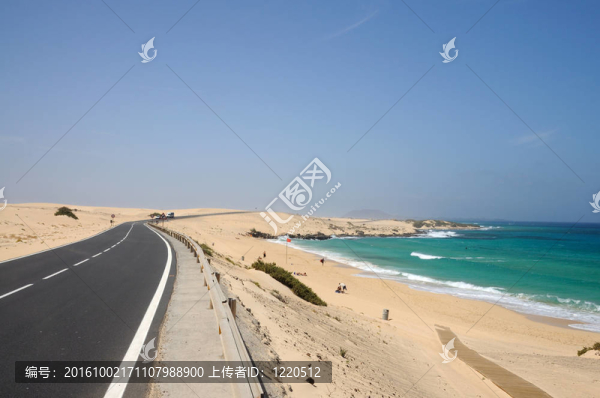 沿海公路在加那利群島的富埃特文圖拉島島；西班牙