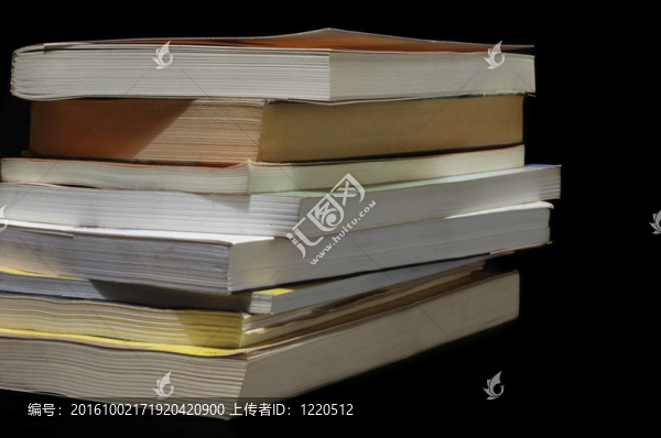 堆書