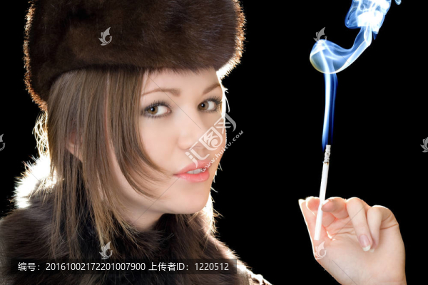 美女與香煙的肖像