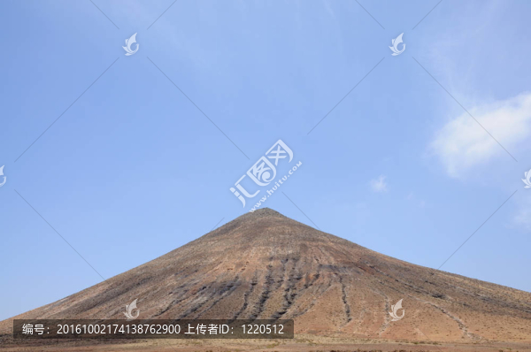 在加那利群島的富埃特文圖拉島島火山；西班牙