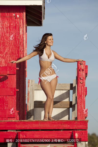 女人在Bikini