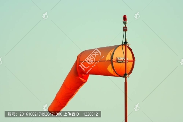 在小機(jī)場(chǎng)風(fēng)向袋