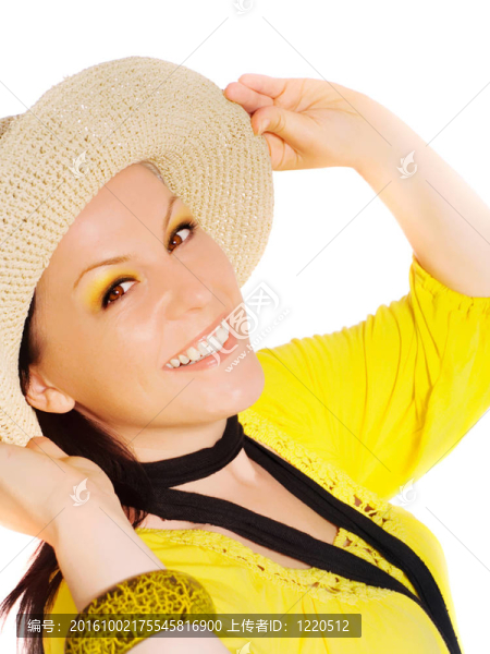 微笑的女人在太陽(yáng)帽白色背景