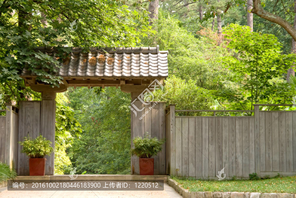 日本塔園門