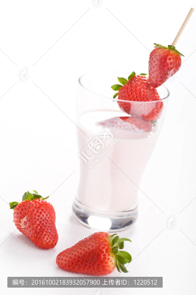 草莓牛奶