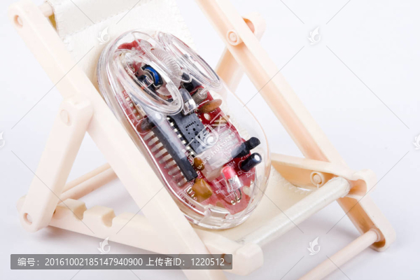 一種透明的電腦鼠標