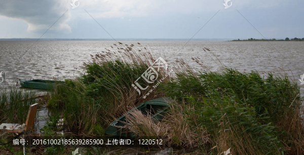 風(fēng)暴中的鄉(xiāng)村景觀