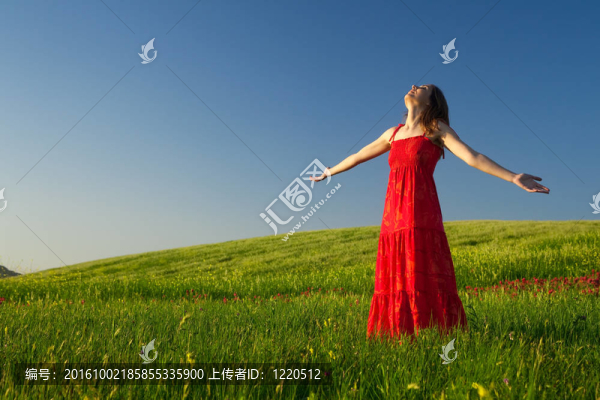 年輕漂亮的女人