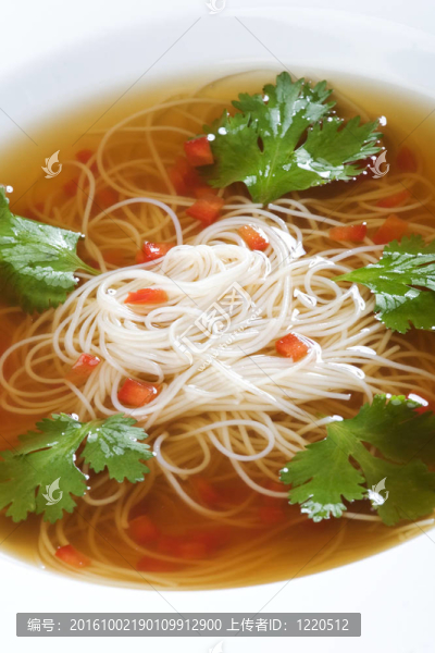 一碗牛肉湯