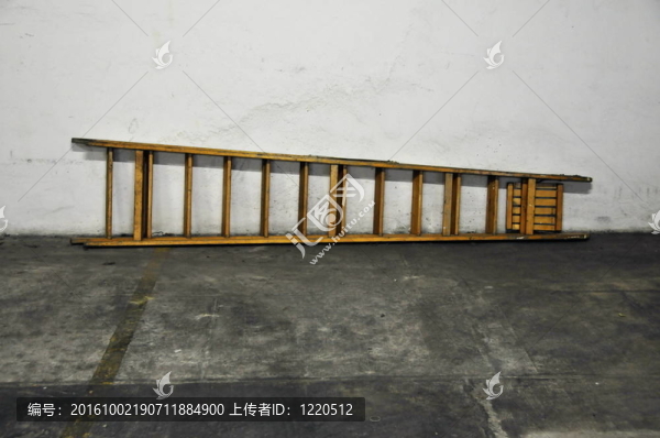 斜梯