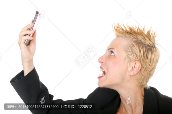 商業(yè)女人在電話中大喊大叫