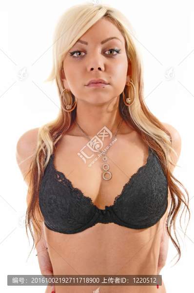 黑色胸罩女孩。