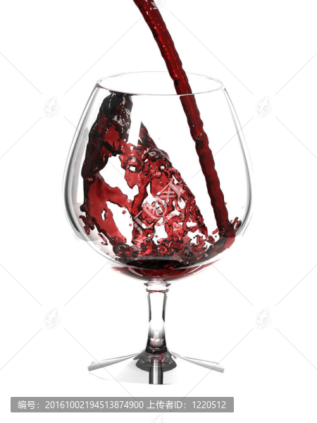 在白色的杯子里的紅葡萄酒