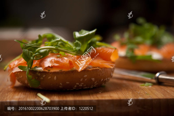 鮭魚面包圈