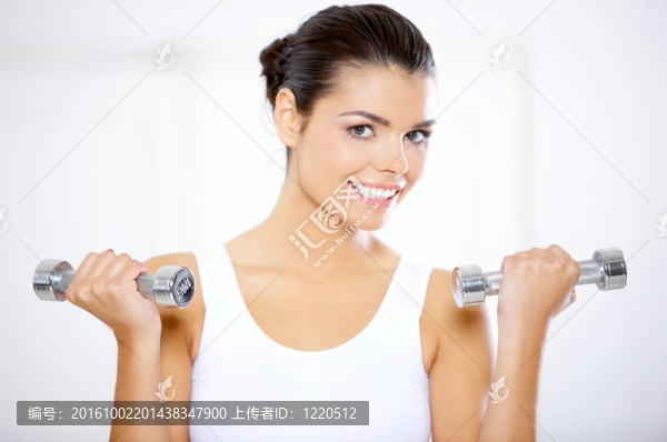 健身的女孩