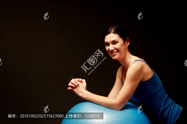 女孩在做普拉提