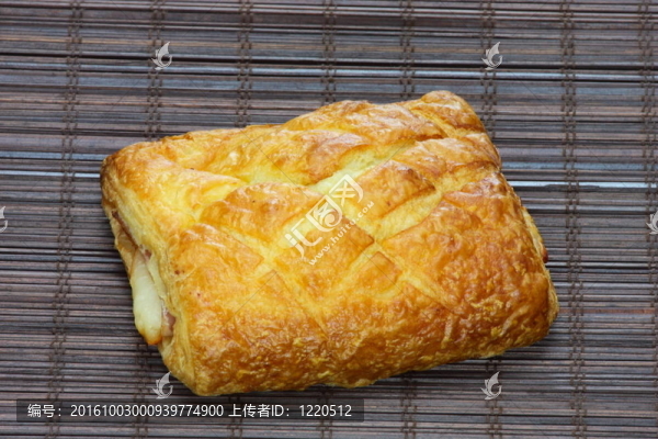 新鮮烘焙肉桂卷面包紙