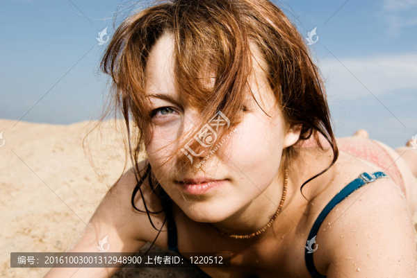 海灘上的肖像