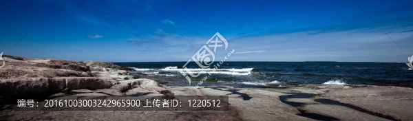多石的海岸線