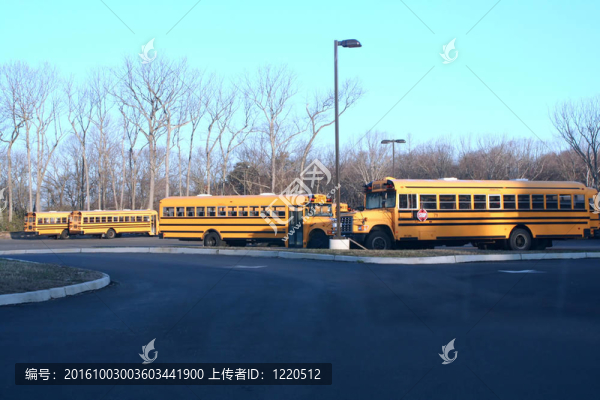校車停車場(chǎng)