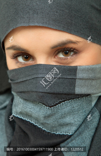 女人