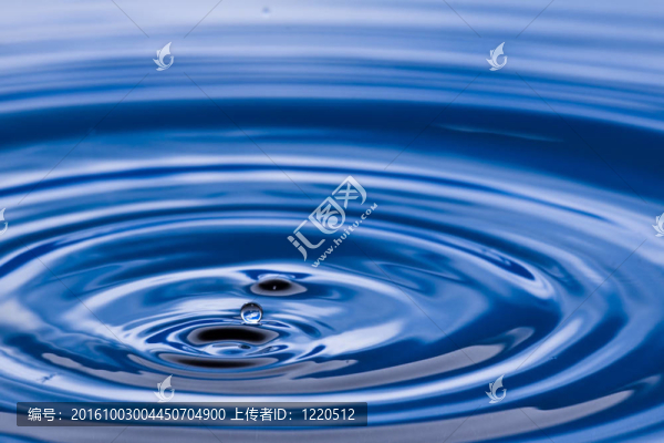 藍色的水